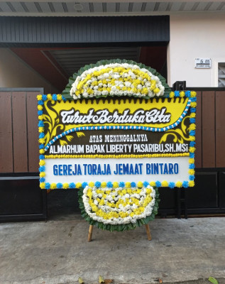 Papan Bunga Duka di Kertajaya