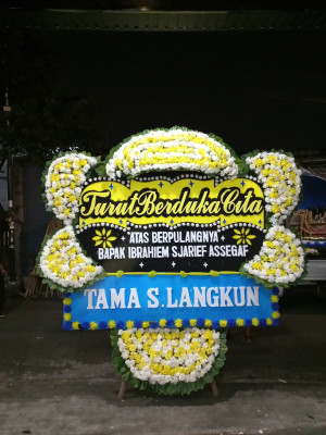 Papan Bunga Duka di Kertajaya