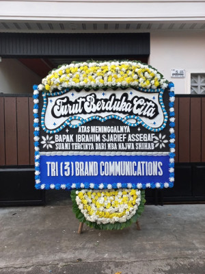 Papan Bunga Duka di Kertajaya